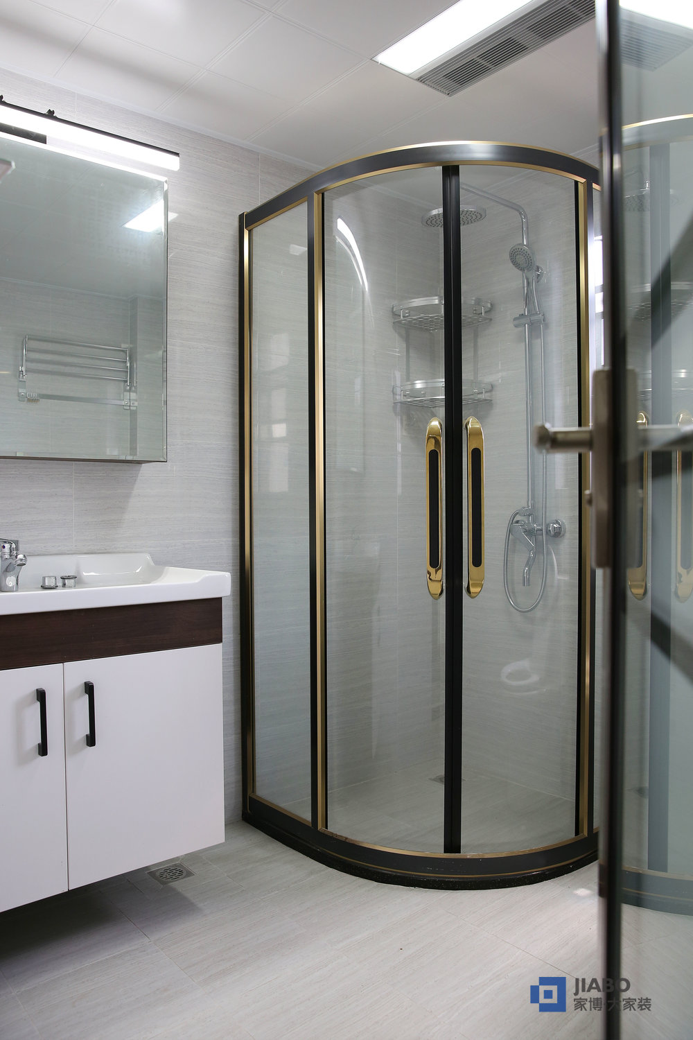 藍溪谷139平方4室2廳裝修樣板間 衛(wèi)生間.jpg