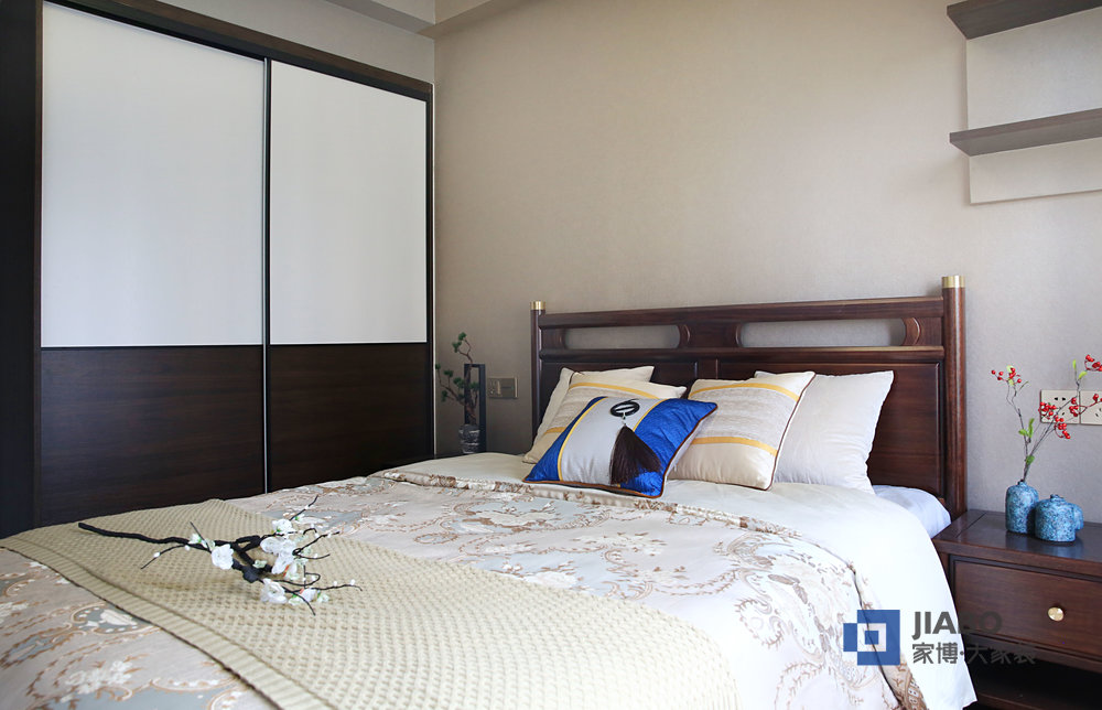 株洲藍(lán)溪谷中式風(fēng)格裝修案例 臥室.jpg